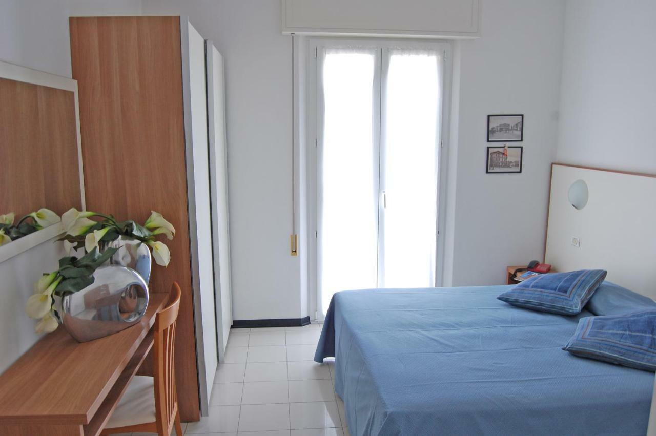 Residence Sangiorgi Cattolica Exterior foto